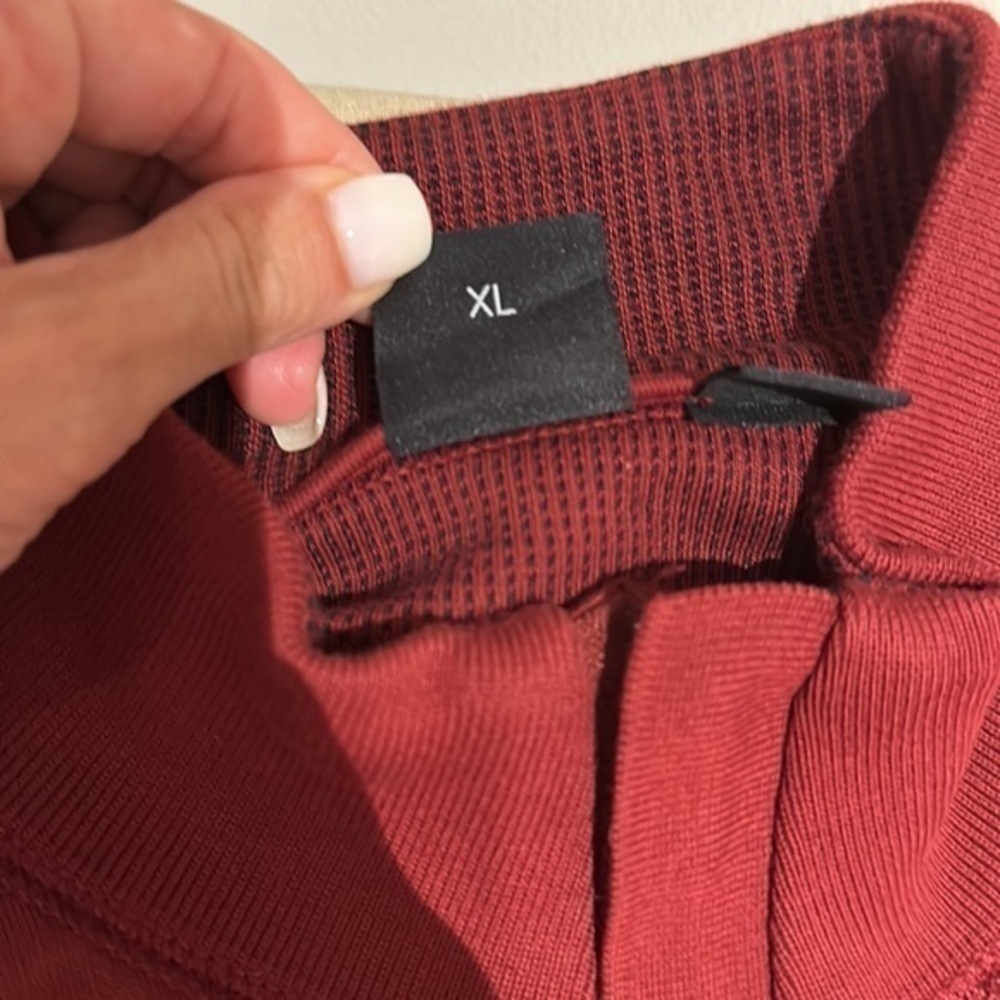 Hugo Boss Sweater XL - Picture 7 of 8
